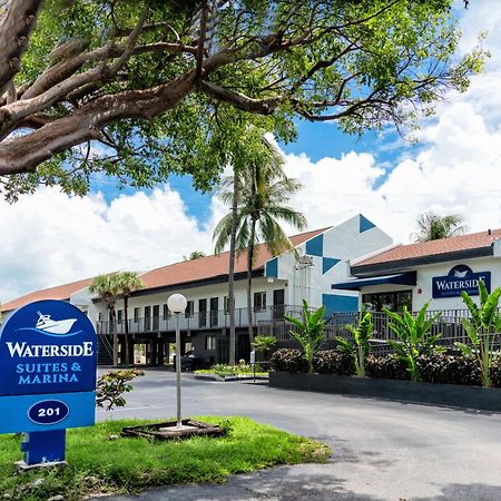 Waterside Suites And Marina Cayo Largo Exterior foto