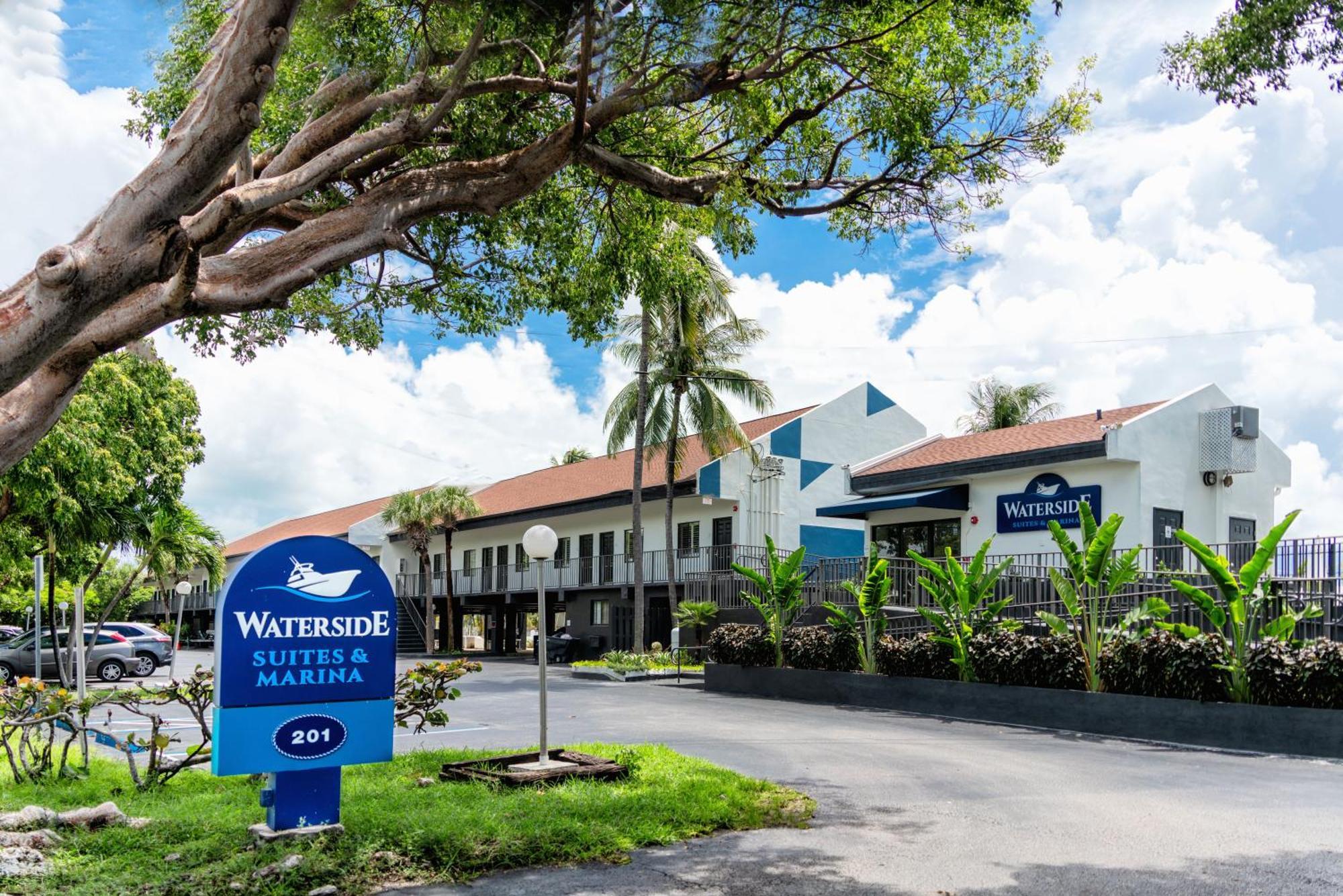 Waterside Suites And Marina Cayo Largo Exterior foto