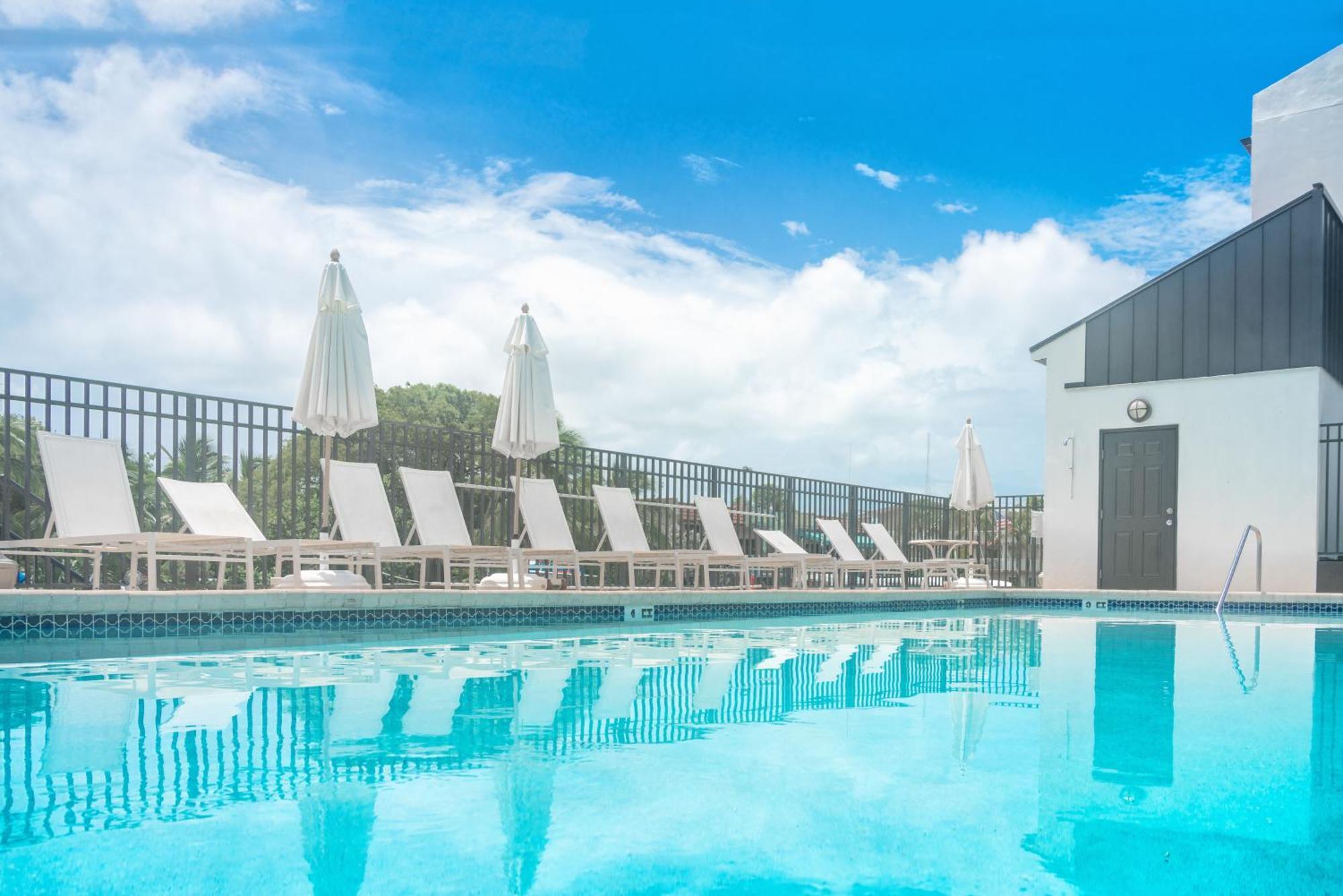 Waterside Suites And Marina Cayo Largo Exterior foto