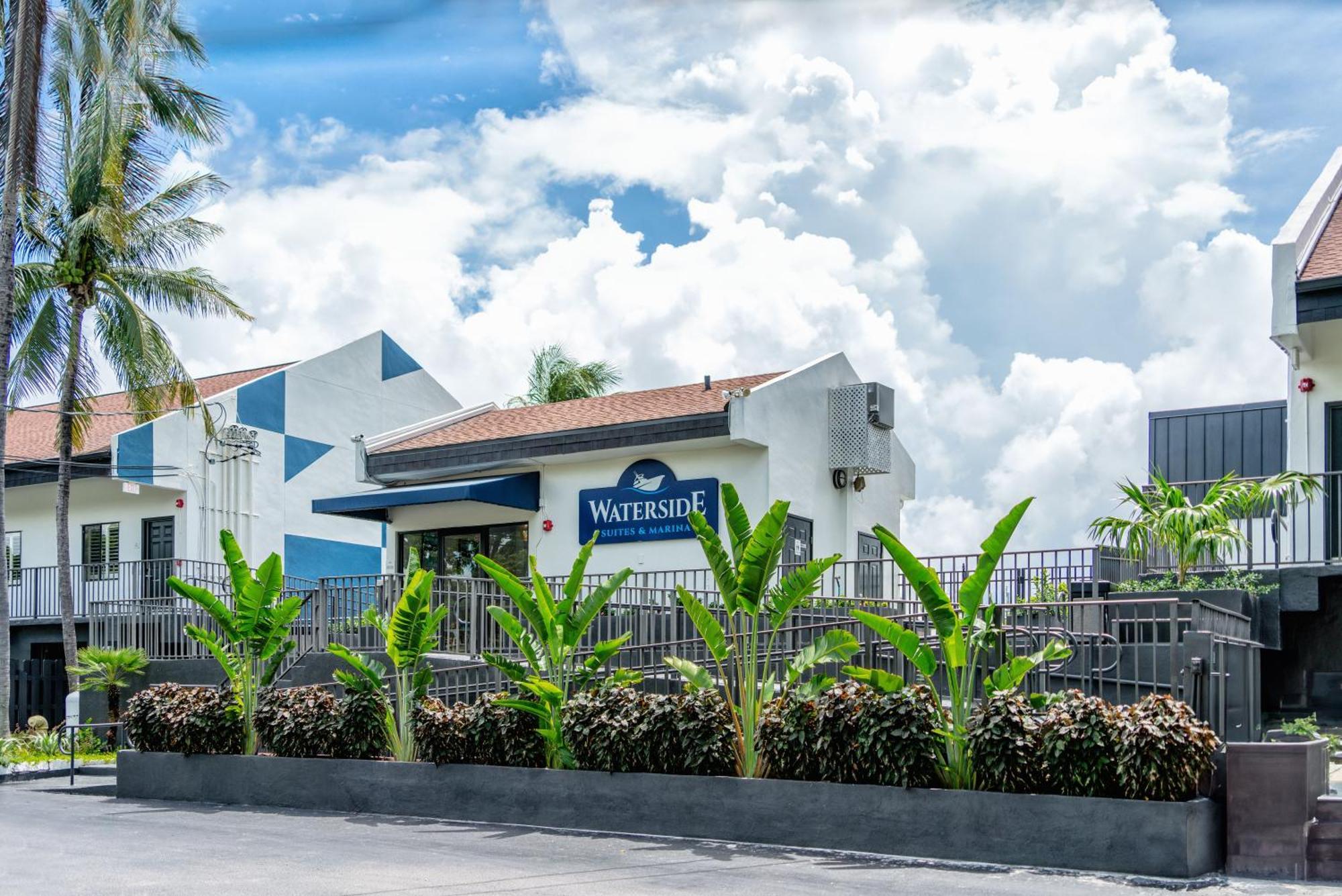 Waterside Suites And Marina Cayo Largo Exterior foto